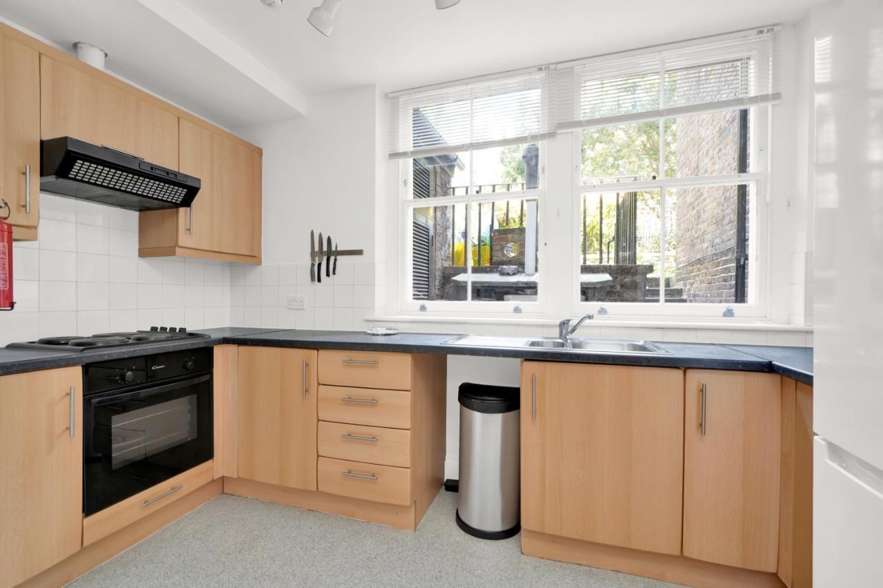 Bedford Place Hostels Лондон Екстериор снимка